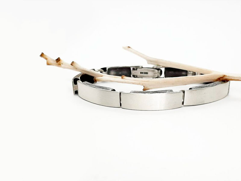 Armband der Marke Finnlandschmuck aus dem Sortiment von Juwelier Rossow