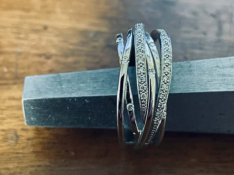 Juwelier Rossow - Ring mit Steine