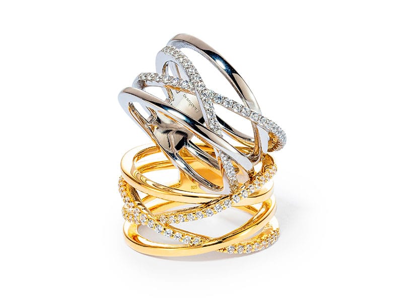 zwei Ringe in silber und gold